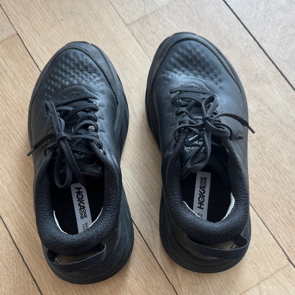 Hoka Women's Bondi Slip Resistant Black 7.5 Medium